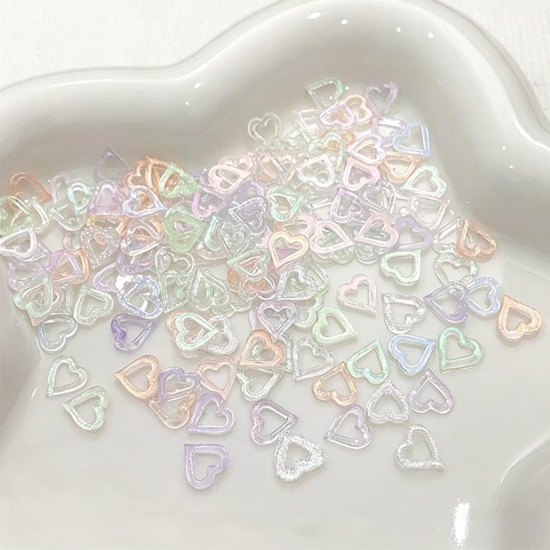 100pcs Hollowed Heart Plastic Nail Decoration